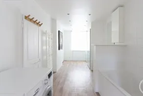 Apartment in the center of town with parking - Image 2