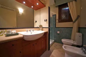 Charmig stuga med pool, spa, gratis WiFi, grill, nära Cinque Terre - Image 4