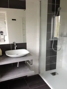 Stor rolig ejendom med damme og indendørs swimmingpool nær Puy du Fou. - Image 3