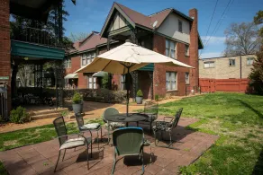 Memphis Belvedere Suites Upper Deluxe King 1 Bedroom - Image 3