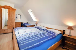 Beachfront apartment for up to 3 people, parking, pets allowed, linens included, Wi-Fi - Image 4