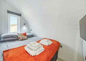 0 bedroom accommodation in Pershore - Image 4