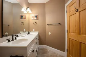 Steps from the Beach - Spacious Condo with Amenities - Image 2