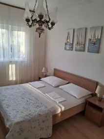 Apartment in Vinišce with Seaview, Balcony, Air condition, WIFI (4752-2) - Image 5