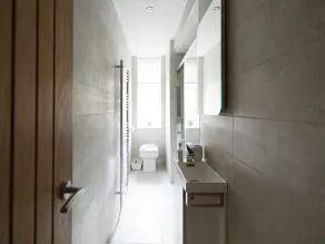 Superb 1Bed Flat in Fabulous West End - Pass the Keys - Image 2