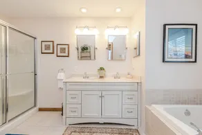 Luxury Dog Friendly Escape w/ Hot Tub & Views - Image 4