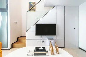 Huaqiang North Executive Apartment - Image 3