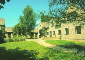 Perfect rural base, close to Cotswolds towns and villages.  Exceptional value - Image 5