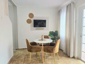 Cozy & quiet townhouse near Palm Beach - Image 5