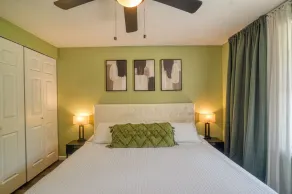 Tropical Vibes LED Ambience Fast Wi-fi Sleeps 6 - Image 4
