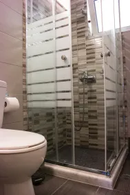 Alexandra Apartments - Image 4