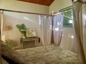 Bushland Beach Holiday House - Image 4