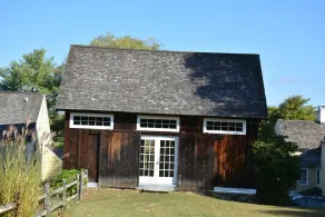 Large family compound , guest house, barn, pool on 13 acres - Image 5