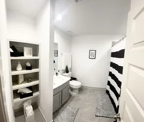 Brand New Luxury Smart Model Home 25 min to Galleria  - Image 5
