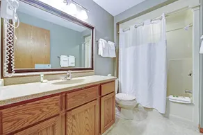 Chanticleer Inn 44 - Image 4