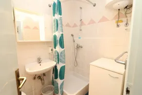 Apartment Lepur Slano - Image 4