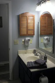 Slopes View! Large Deck/Heated Pool/Hot Tub/Fitness/Sauna/Steam! 2BD/2BA+SofaBed - Image 4