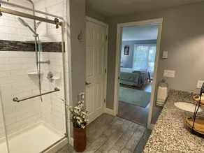 Alana Bertch Cottage, Recently renovated 4 bedroom, 3 bath near All Star Village - Image 3