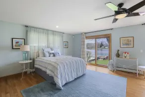 Stor och vacker Fox River / Chain of Lakes Waterfront Home - Image 3