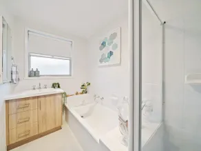 3 The View - Image 3