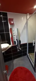 Apartment* Wifi * Spacious * Modern *4/5 Persons - Image 2