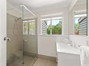 Dolce Vita A Beachside Family Garden Retreat - Image 2