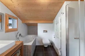Chalet 10 pers - grandes espacios, chimenea, ubicación tranquila - Image 2