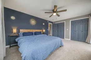 Peaceful & Private Lakefront House on Shelp Lake, hot tub is open year round - Image 4