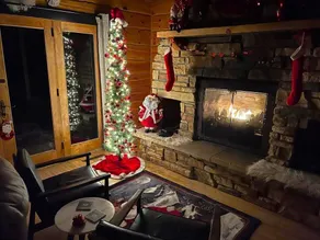 Riverview Cabin!  Overlooking the Mississippi River with year-round HOT TUB! - Image 5