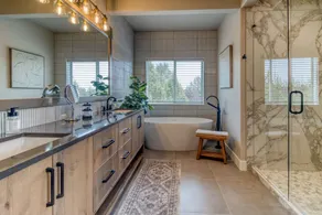Golf-Front Luxury | 3 King Suites | Private Hot Tub | Eagle Crest Resort - Image 5