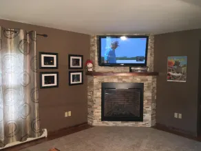 Quality in Town, Hot Tub Great Reviews!CLEAN! Comfy Beds Photo wall Game room - Image 2