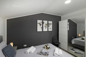 Seaview House Apartments - Image 5