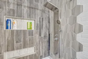 Andover Bungalow - Sleeps 6 - Image 5