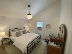 Modern Cottage with Private Pond, Spa and Views - Image 2