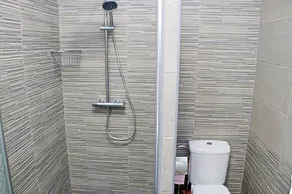 Neue Villa mit privatem Pool - Image 2