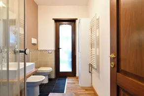 Ideal for families and friends - Image 2