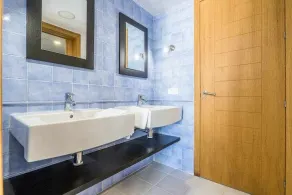 Apartment located in the luxurious Macenas complex - Image 2