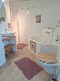Fully equipped vacation home with large garden-just 7 minutes from the lake - Image 3