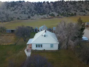 Pays charmeur, 90 ans, Great Reveiws, beaucoup d'intimité, 3/4 acres - Image 4
