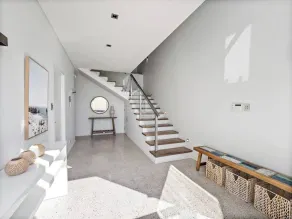 Allure Easy Beachside Living in Prime Location - Image 3