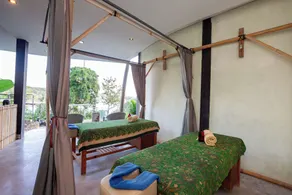 Bong Lux Hostel Nusa Lembongan - Image 2