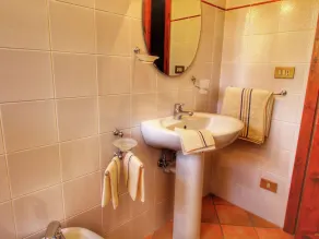 Tranquil Tuscan Retreat - Image 4