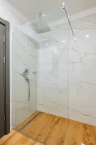 Q Chalet - Image 3