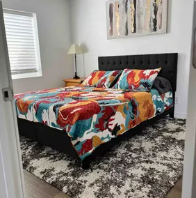Perfect Little 2 Bedroom Basement apartment - Image 5