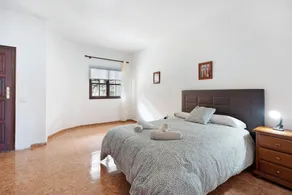 Maison de vacances Timarasan avec vue sur la mer, terrasse et Wi-Fi. - Image 5