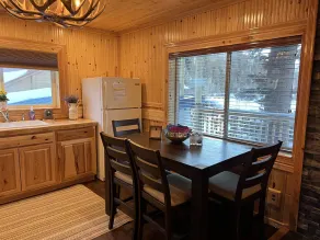 Bellamys Ski Haus - Image 3