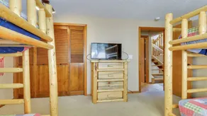 6 Klamath-Sunriver, Oregon: Hot Tub, BBQ, WiFi, SHARC Aquatics, Tubing Hill, Mt. Bachelor, Golf, Deschutes River, Tennis, Bike Paths - Image 2