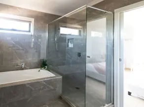 4Bedrooms 3.5bath' with NETFLIX & NBN near Forest Hill Chase Shopping centre - Image 4