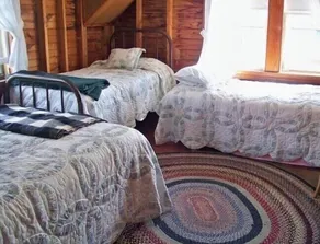 Classic New England Waterfront Cottage - Image 5