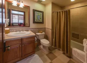 Smukke 4 sovevær, 4. 5 Bath Condo, Village at Northstar - Great Bear 207 - Image 3